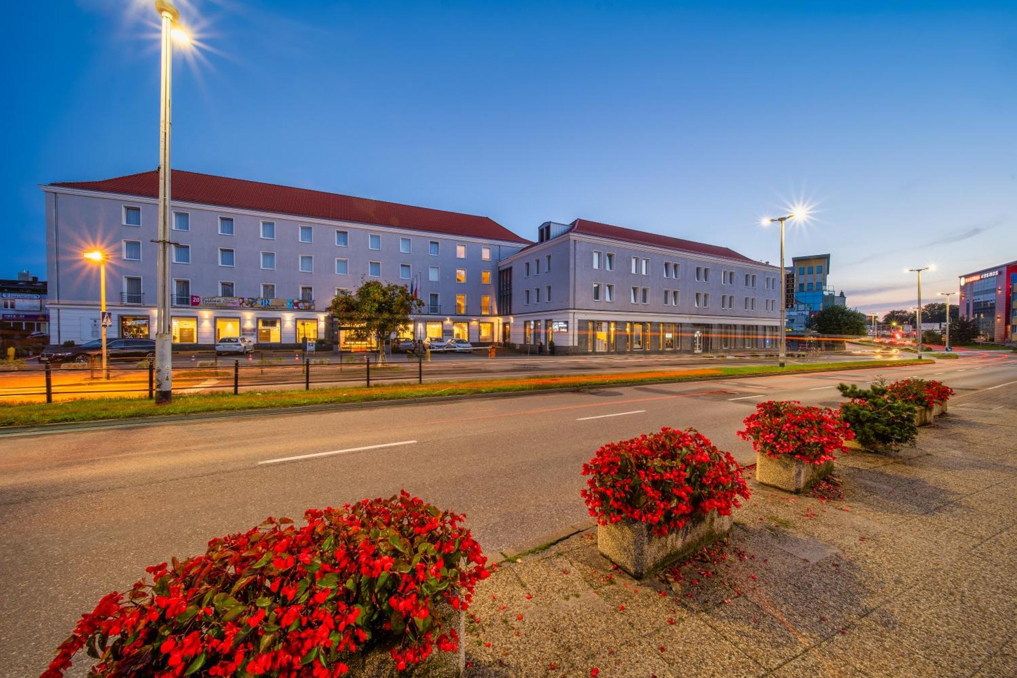 Hotel Gromada Koszalin Exterior photo